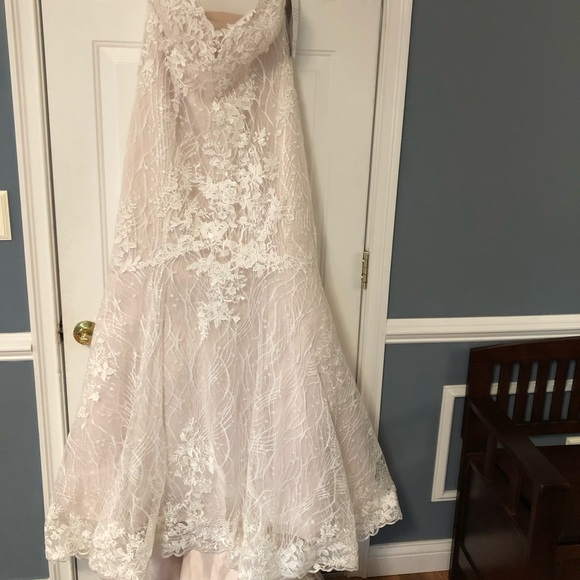 Wedding dress